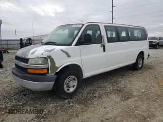 2007 Chevrolet Express Passenger с VIN 1GAHG39UX71101095, выставлен на аукционе Copart как лот 41585775 с пробегом 356 651 миль миль и Списание • Salvage title. История ставок и продаж доступна на DreamBid. Изображение 1.