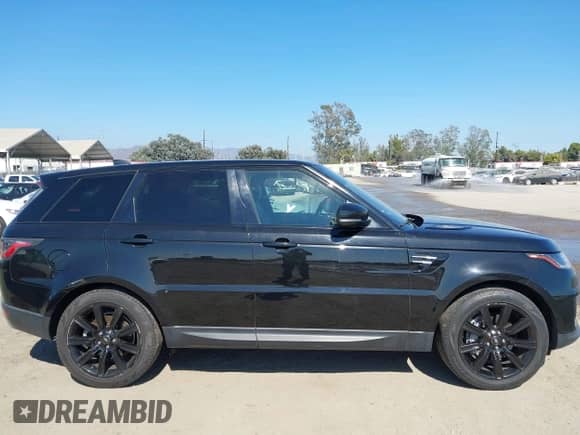 2019 Land Rover Range Rover Sport SE with VIN SALWG2RV3KA839498, listed as a IAAI auction lot 42852466 with 63,010 mi miles and . Bid and sale history available at DreamBid. Image 13.
