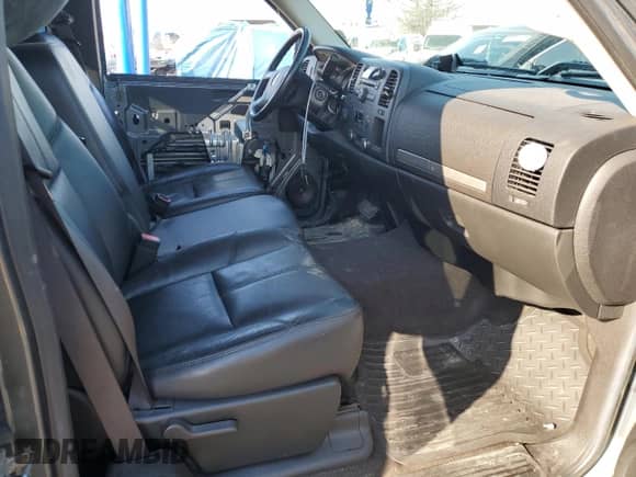2008 GMC Sierra 1500 SLE2 z VIN 2GTEK190681324305, wystawiony jako Copart lot #44811175 z przebiegiem 113 294 mil mil oraz Szkoda całkowita • Salvage title. Historia ofert i sprzedaży dostępna na DreamBid. Obrazek 10.