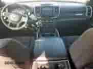 2023 Ram 1500 Big Horn z VIN 1C6SRFFTXPN533903, wystawiony jako Copart lot #72024735 z przebiegiem 41 819 mil mil oraz Szkoda całkowita • Salvage title. Historia ofert i sprzedaży dostępna na DreamBid. Obrazek 8.