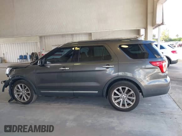 2017 Ford Explorer Limited z VIN 1FM5K7F85HGE27355, wystawiony jako IAAI lot #43461280 z przebiegiem 99 432 mil mil oraz . Historia ofert i sprzedaży dostępna na DreamBid. Obrazek 14.