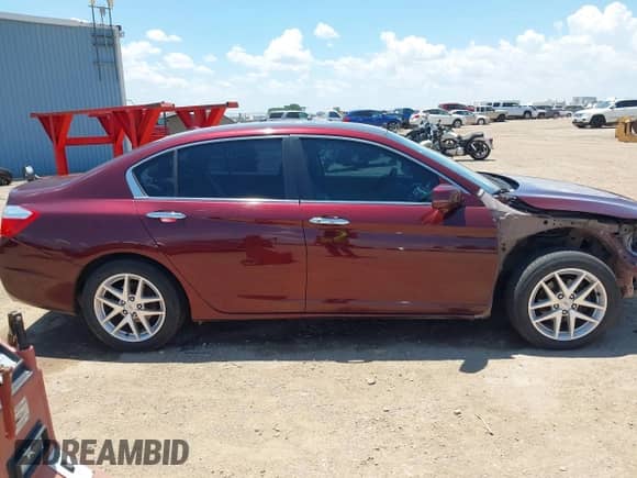 2013 Honda Accord EX-L z VIN 1HGCR2F83DA121697, wystawiony jako IAAI lot #42668606 z przebiegiem 122 289 mil mil oraz . Historia ofert i sprzedaży dostępna na DreamBid. Obrazek 14.