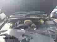 2005 Chevrolet Silverado 1500 LS z VIN 2GCEC13T751113285, wystawiony jako IAAI lot #43371745 z przebiegiem 231 600 mil mil oraz . Historia ofert i sprzedaży dostępna na DreamBid. Obrazek 10.