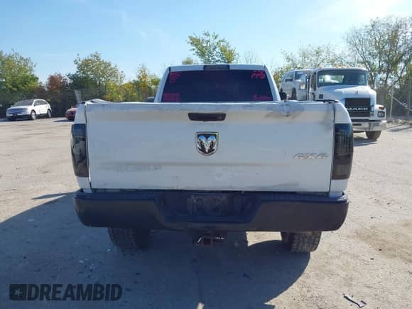 2010 Dodge 2500 Laramie with VIN 3D7UT2CL2AG155114, listed as a IAAI auction lot 43331164 with 328,997 mi miles and . Bid and sale history available at DreamBid. Image 16.