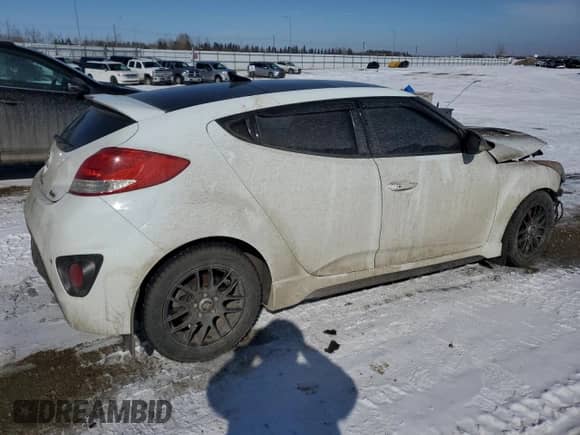 2013 Hyundai Veloster Turbo с VIN KMHTC6AE7DU151283, выставлен на аукционе Copart как лот 48415415 с пробегом Не указан миль и На запчасти • Non repairable. История ставок и продаж доступна на DreamBid. Изображение 3.