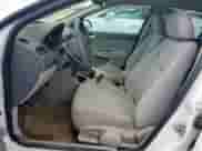 2007 Chevrolet Cobalt LT z VIN 1G1AL55F177359387, wystawiony jako Copart lot #70229545 z przebiegiem 100 817 mil mil oraz Szkoda całkowita • Salvage title. Historia ofert i sprzedaży dostępna na DreamBid. Obrazek 7.