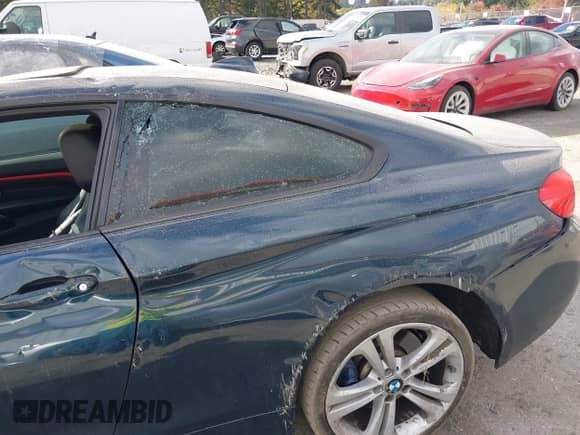 2014 BMW 4 Series 435i with VIN WBA3R1C51EK192800, listed as a IAAI auction lot 43455570 with 97,909 mi miles and . Bid and sale history available at DreamBid. Image 18.