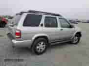 2002 Nissan Pathfinder SE with VIN JN8DR09Y62W733996, listed as a Copart auction lot 71295015 with 136,176 mi miles and Clean title. Bid and sale history available at DreamBid. Image 3.