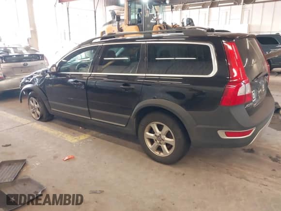 2011 Volvo XC70 3.2L с VIN YV4940BZ2B1096473, выставлен на аукционе IAAI как лот 41666751 с пробегом 134 515 миль миль и . История ставок и продаж доступна на DreamBid. Изображение 3.