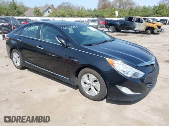 2013 Hyundai Sonata Limited z VIN KMHEC4A49DA089696, wystawiony jako IAAI lot #42125587 z przebiegiem 121 879 mil mil oraz . Historia ofert i sprzedaży dostępna na DreamBid. Obrazek 1.