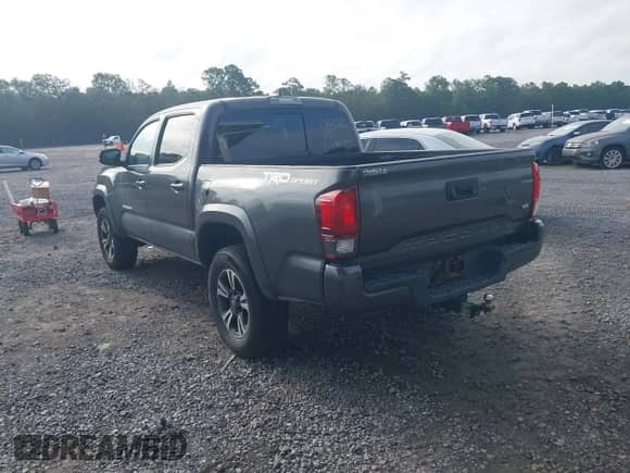 2019 Toyota Tacoma SR5 с VIN 3TMAZ5CNXKM085203, выставлен на аукционе IAAI как лот 42692521 с пробегом 190 094 миль миль и . История ставок и продаж доступна на DreamBid. Изображение 3.