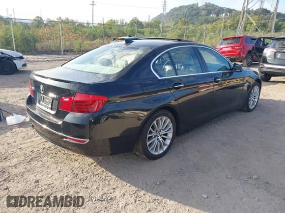 2014 BMW 5 Series 528i xDrive с VIN WBA5A7C56ED615541, выставлен на аукционе IAAI как лот 43364675 с пробегом 156 000 миль миль и . История ставок и продаж доступна на DreamBid. Изображение 4.