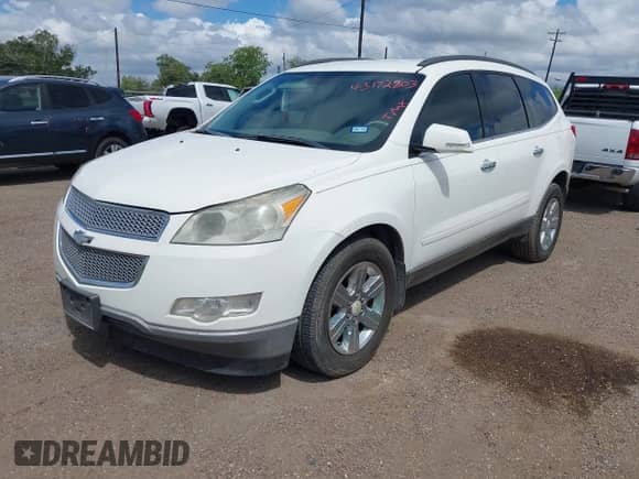 2011 Chevrolet Traverse 2LT z VIN 1GNKVJED2BJ368292, wystawiony jako IAAI lot #43172803 z przebiegiem 273 716 mil mil oraz . Historia ofert i sprzedaży dostępna na DreamBid. Obrazek 2.