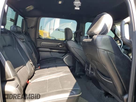 2020 Ram 1500 Limited z VIN 1C6RREHT9LN100394, wystawiony jako Copart lot #62424455 z przebiegiem Nie podano mil oraz Szkoda całkowita • Salvage title. Historia ofert i sprzedaży dostępna na DreamBid. Obrazek 10.