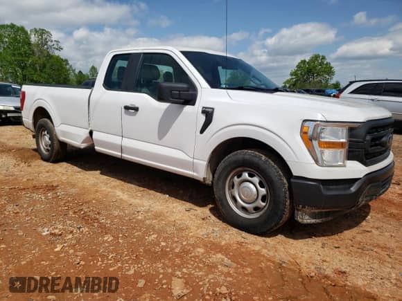 2021 Ford F-150 XLT with VIN 1FTEX1C58MKD26833, listed as a Copart auction lot 51986015 with 152,005 mi miles and Salvage title. Bid and sale history available at DreamBid. Image 4.