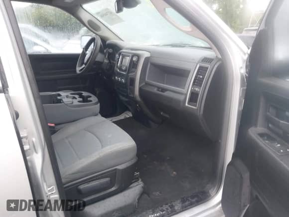 2013 Ram 1500 Express z VIN 1C6RR6FT3DS550361, wystawiony jako IAAI lot #42746546 z przebiegiem 152 760 mil mil oraz . Historia ofert i sprzedaży dostępna na DreamBid. Obrazek 5.