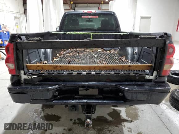 2004 Chevrolet Silverado 1500 LS с VIN 1GCEK14T84E196840, выставлен на аукционе Copart как лот 75642134 с пробегом 194 915 миль миль и Чистый • Clean title. История ставок и продаж доступна на DreamBid. Изображение 6.
