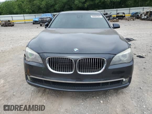 2011 BMW 7 Series 750Li z VIN WBAKB8C50BCY65753, wystawiony jako Copart lot #56884345 z przebiegiem Nie podano mil oraz Szkoda całkowita • Salvage title. Historia ofert i sprzedaży dostępna na DreamBid. Obrazek 5.