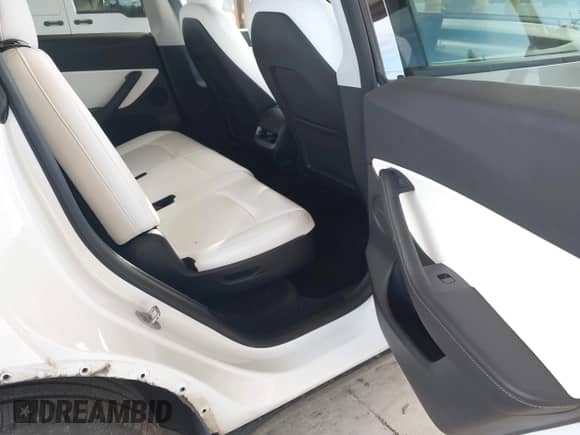 2022 Tesla Model Y Long Range с VIN 7SAYGAEE3NF427483, выставлен на аукционе IAAI как лот 43443237 с пробегом 33 529 миль миль и . История ставок и продаж доступна на DreamBid. Изображение 8.