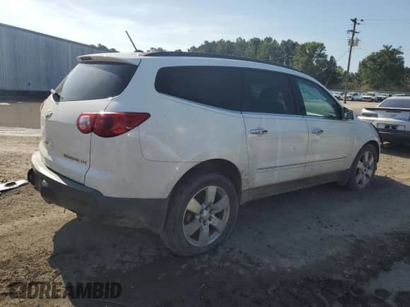 2011 Chevrolet Traverse LTZ z VIN 1GNKRLED6BJ375908, wystawiony jako Copart lot #66725775 z przebiegiem 226 702 mil mil oraz Szkoda całkowita • Salvage title. Historia ofert i sprzedaży dostępna na DreamBid. Obrazek 3.
