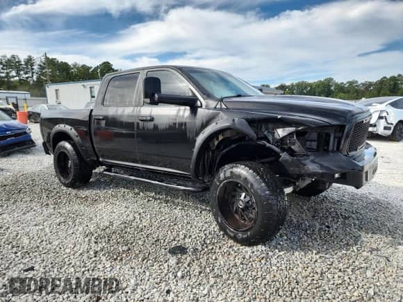 2013 Ram 1500 Outdoorsman z VIN 1C6RR6LT7DS532692, wystawiony jako Copart lot #83874395 z przebiegiem 217 942 mil mil oraz Szkoda całkowita • Salvage title. Historia ofert i sprzedaży dostępna na DreamBid. Obrazek 4.