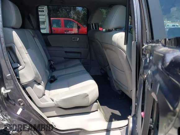 2015 Honda Pilot EX z VIN 5FNYF3H46FB020998, wystawiony jako IAAI lot #42719516 z przebiegiem 93 283 mil mil oraz . Historia ofert i sprzedaży dostępna na DreamBid. Obrazek 8.