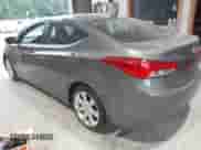 2013 Hyundai Elantra GLS z VIN 5NPDH4AE3DH240602, wystawiony jako IAAI lot #42725541 z przebiegiem 103 774 mil mil oraz . Historia ofert i sprzedaży dostępna na DreamBid. Obrazek 3.