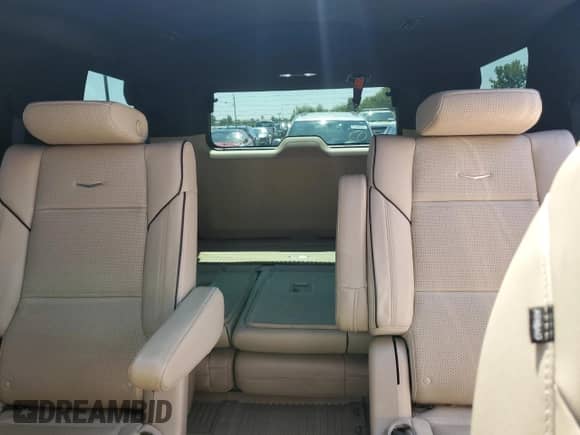 2023 Cadillac Escalade 4WD Premium Luxury z VIN 1GYS4CKL6PR524615, wystawiony jako Copart lot #71421585 z przebiegiem 36 918 mil mil oraz Szkoda całkowita • Salvage title. Historia ofert i sprzedaży dostępna na DreamBid. Obrazek 10.