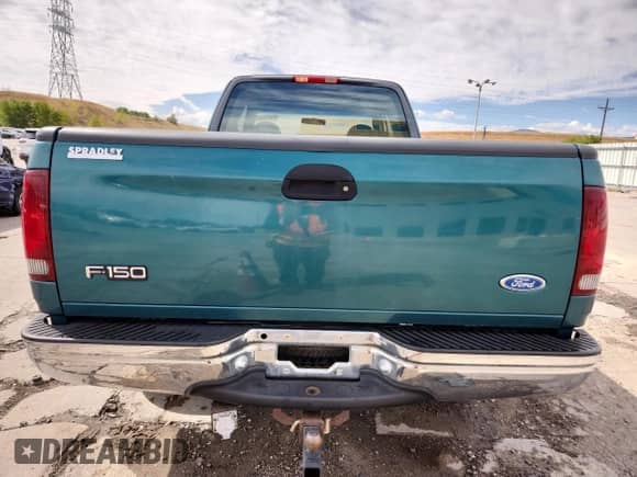 1997 Ford F-150 XL с VIN 1FTDX1869VKB11590, выставлен на аукционе Copart как лот 81113915 с пробегом 138 255 миль миль и Списание • Salvage title. История ставок и продаж доступна на DreamBid. Изображение 6.