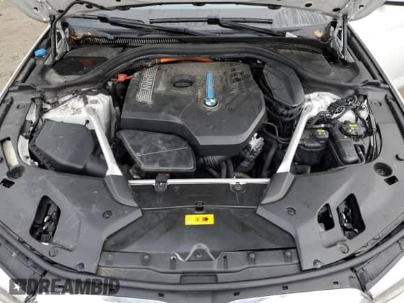 2019 BMW 5 Series 530e xDrive z VIN WBAJB1C56KB376427, wystawiony jako Copart lot #86803255 z przebiegiem Nie podano mil oraz Czysty tytuł • Clean title. Historia ofert i sprzedaży dostępna na DreamBid. Obrazek 11.