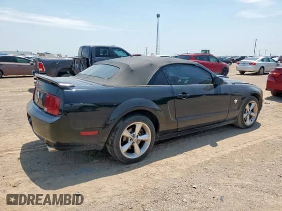 2009 Ford Mustang GT z VIN 1ZVHT85H795126585, wystawiony jako Copart lot #64639495 z przebiegiem 140 661 mil mil oraz Szkoda całkowita • Salvage title. Historia ofert i sprzedaży dostępna na DreamBid. Obrazek 3.
