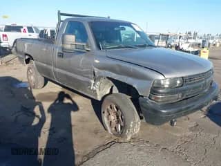 2001 Chevrolet Silverado 1500 with VIN 1GCEC14W31Z296341, listed as a IAAI auction lot 43359515 with 160,697 mi miles and . Bid and sale history available at DreamBid. Image 1.