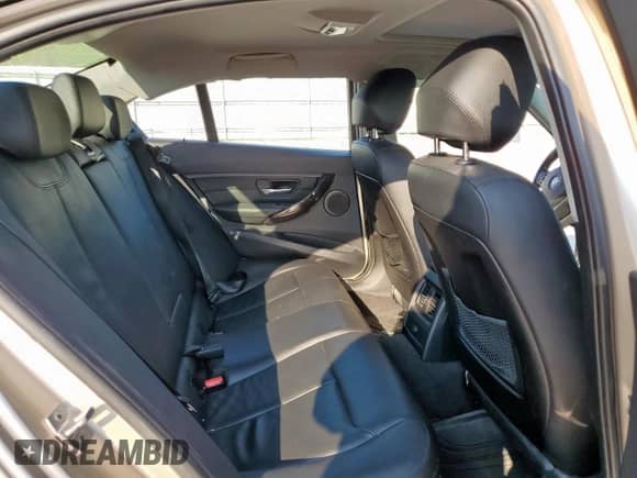 2014 BMW 3 Series 328i с VIN WBA3A5C59EP602860, выставлен на аукционе Copart как лот 84287785 с пробегом 72 036 миль миль и Списание • Salvage title. История ставок и продаж доступна на DreamBid. Изображение 10.