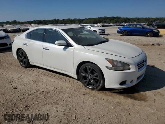2014 Nissan Maxima SV z VIN 1N4AA5AP8EC448931, wystawiony jako Copart lot #84796685 z przebiegiem 190 344 mil mil oraz Szkoda całkowita • Salvage title. Historia ofert i sprzedaży dostępna na DreamBid. Obrazek 4.