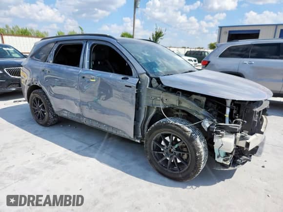 2021 Kia Sorento S with VIN 5XYRL4LC0MG007039, listed as a Copart auction lot 68981085 with 116,046 mi miles and Salvage title. Bid and sale history available at DreamBid. Image 4.