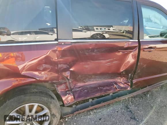 2018 Dodge Grand Caravan SXT with VIN 2C4RDGCG4JR299495, listed as a Copart auction lot 70832935 with 94,447 mi miles and Salvage title. Bid and sale history available at DreamBid. Image 11.
