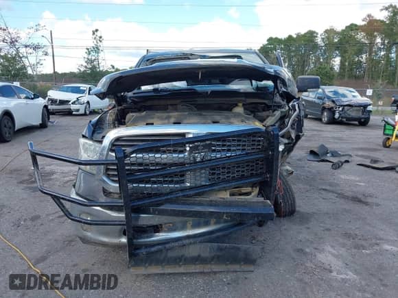 2014 Ram 1500 Big Horn z VIN 1C6RR7GT0ES187989, wystawiony jako IAAI lot #43451978 z przebiegiem 165 388 mil mil oraz . Historia ofert i sprzedaży dostępna na DreamBid. Obrazek 11.