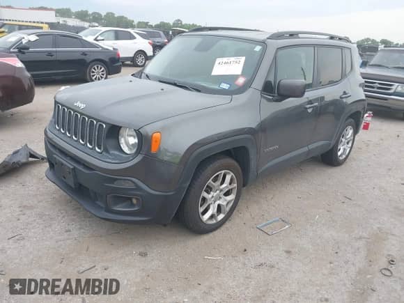 2017 Jeep Renegade Latitude с VIN ZACCJABB2HPG41882, выставлен на аукционе IAAI как лот 42461752 с пробегом 68 426 миль миль и . История ставок и продаж доступна на DreamBid. Изображение 17.