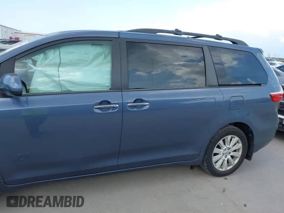 2015 Toyota Sienna Limited with VIN 5TDDK3DC8FS102900, listed as a IAAI auction lot 42449627 with 85,261 mi miles and . Bid and sale history available at DreamBid. Image 15.
