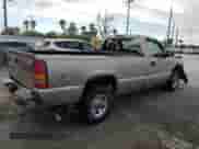 2003 GMC Sierra 1500 SLE с VIN 1GTEK14TX3Z266894, выставлен на аукционе Copart как лот 42597745 с пробегом 175 696 миль миль и Списание • Salvage title. История ставок и продаж доступна на DreamBid. Изображение 3.