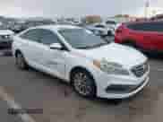 2015 Hyundai Sonata Limited with VIN 5NPE34AF1FH048335, listed as a IAAI auction lot 43415396 with 354,053 mi miles and . Bid and sale history available at DreamBid. Image 6.