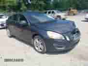 2013 Volvo S60 T5 Premier with VIN YV1612FS1D2209005, listed as a IAAI auction lot 42859451 with 148,626 mi miles and . Bid and sale history available at DreamBid. Image 1.