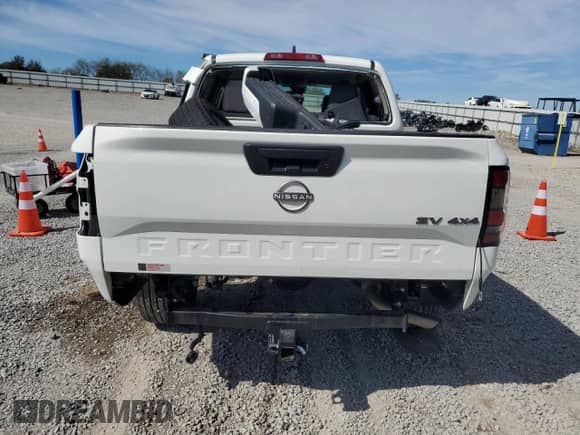 2023 Nissan Frontier Pro-4X with VIN 1N6ED1EK0PN617385, listed as a Copart auction lot 84626095 with 9,686 mi miles and Salvage title. Bid and sale history available at DreamBid. Image 6.