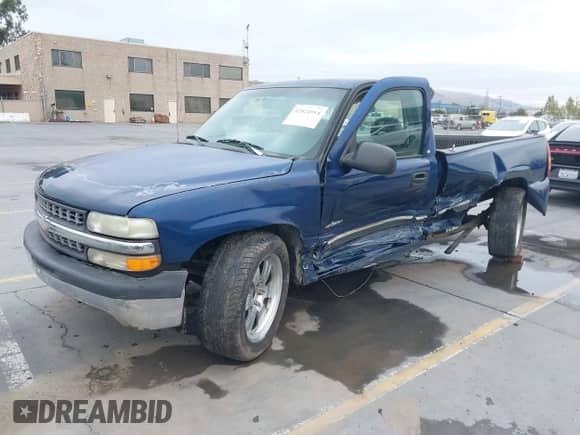 2000 Chevrolet Silverado 1500 LS with VIN 1GCEC14W3YZ104233, listed as a IAAI auction lot 42824914 with Not provided miles and . Bid and sale history available at DreamBid. Image 18.