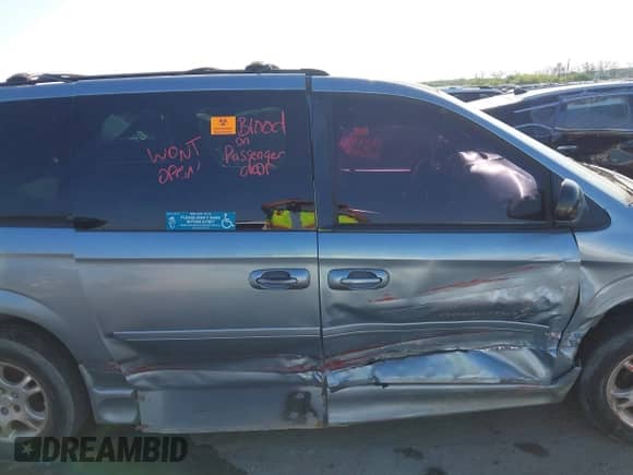 2004 Dodge Caravan EX с VIN 2D4GP74L44R553529, выставлен на аукционе IAAI как лот 42026342 с пробегом Не указан миль и . История ставок и продаж доступна на DreamBid. Изображение 6.