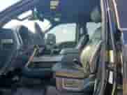 2017 Ford F-250 Lariat z VIN 1FT7W2BT6HED77057, wystawiony jako Copart lot #87287525 z przebiegiem Nie podano mil oraz Szkoda całkowita • Salvage title. Historia ofert i sprzedaży dostępna na DreamBid. Obrazek 7.