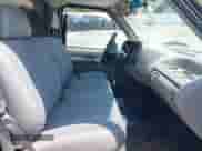 1995 Chevrolet Silverado 1500 z VIN 1GCEC14Z2SZ122630, wystawiony jako IAAI lot #42616231 z przebiegiem Nie podano mil oraz . Historia ofert i sprzedaży dostępna na DreamBid. Obrazek 5.
