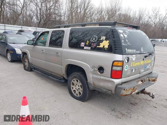 2004 Chevrolet Suburban LS with VIN 3GNFK16Z84G300572, listed as a IAAI auction lot 41892151 with Not provided miles and . Bid and sale history available at DreamBid. Image 3.