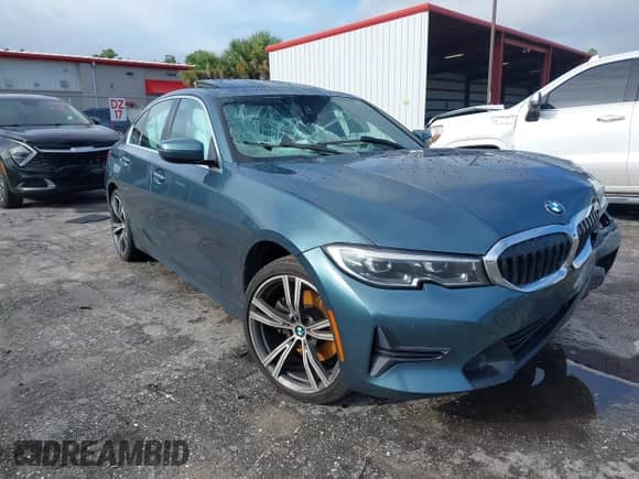 2020 BMW 3 Series 330i with VIN 3MW5R1J0XL8B39110, listed as a IAAI auction lot 43425538 with Not provided miles and . Bid and sale history available at DreamBid. Image 1.