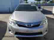 2014 Toyota Camry SE with VIN 4T1BK1FK8EU545053, listed as a Copart auction lot 69780095 with 230,318 mi miles and Salvage title. Bid and sale history available at DreamBid. Image 5.